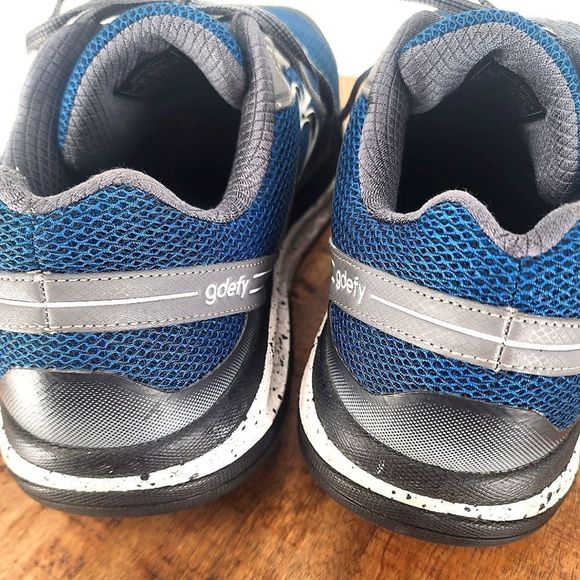 Gdefy Mens Size 11.5 Sneakers - Picture 6 of 10